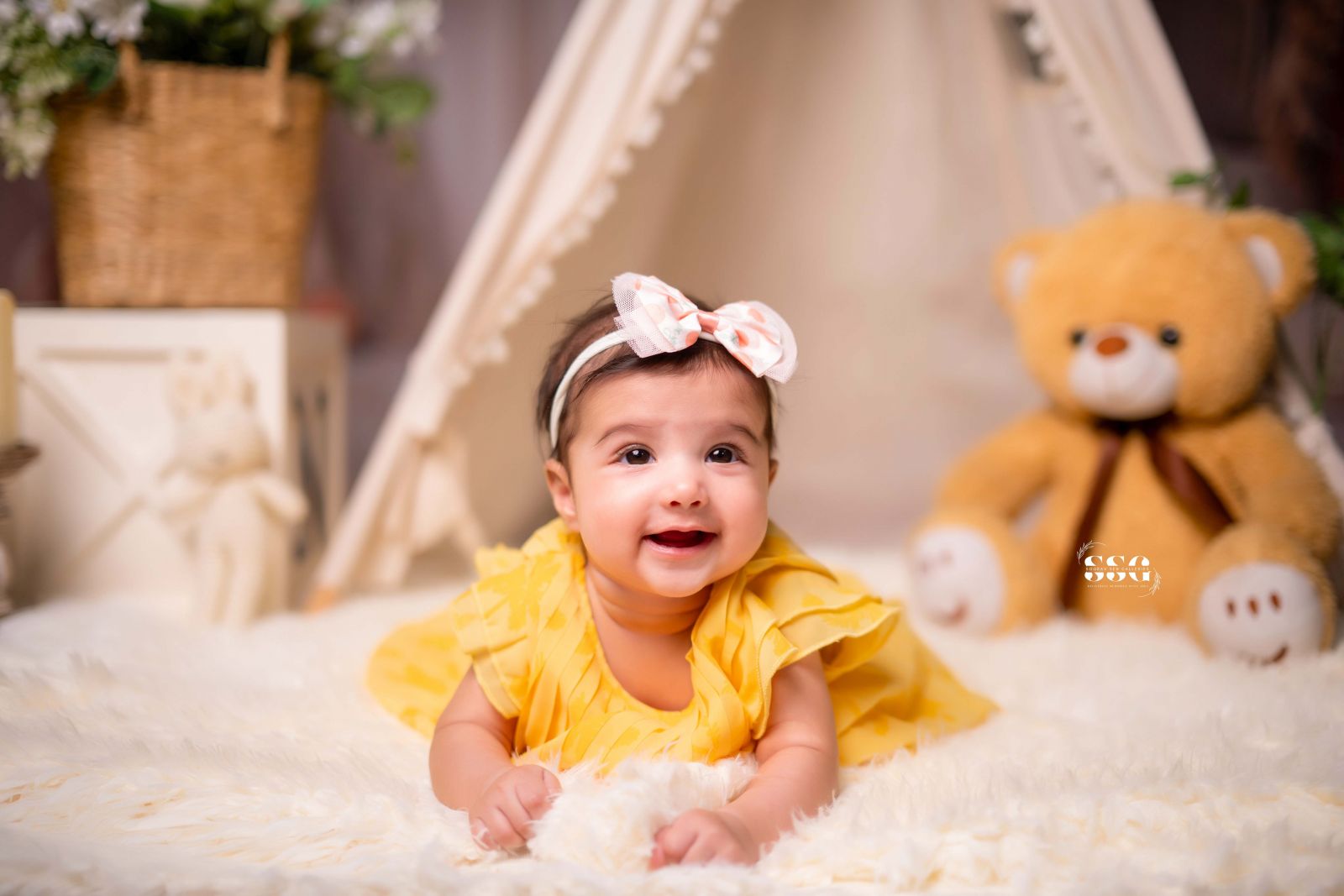 6 months baby milestone photography